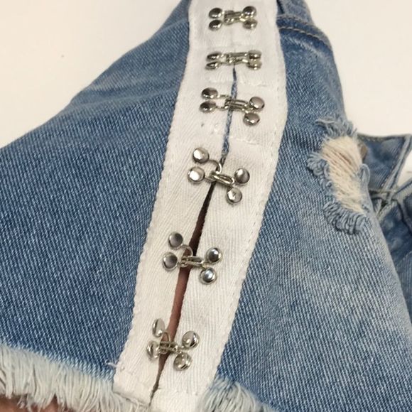 High-waist Denim Shorts Embellished Sides - Picture 10 of 11